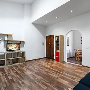 https://camollia-central-modern-apartment.it-tuscanyhotel.com